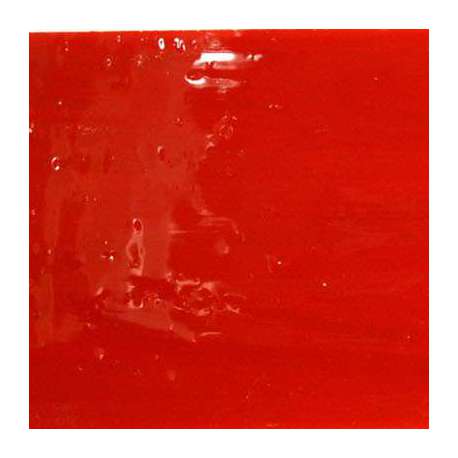 Verre rouge profond