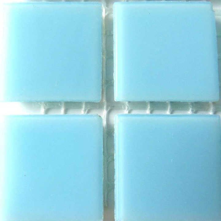 Soie, pâte de verre bleu cérulé. Soie, pâte de verre bleu cérulé.
