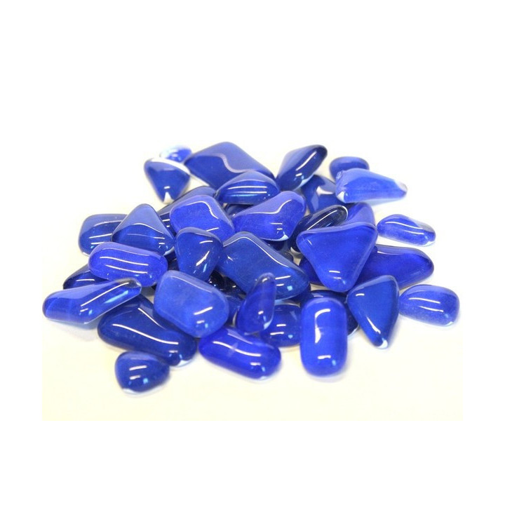 Galets de verre coloré bleu foncé
